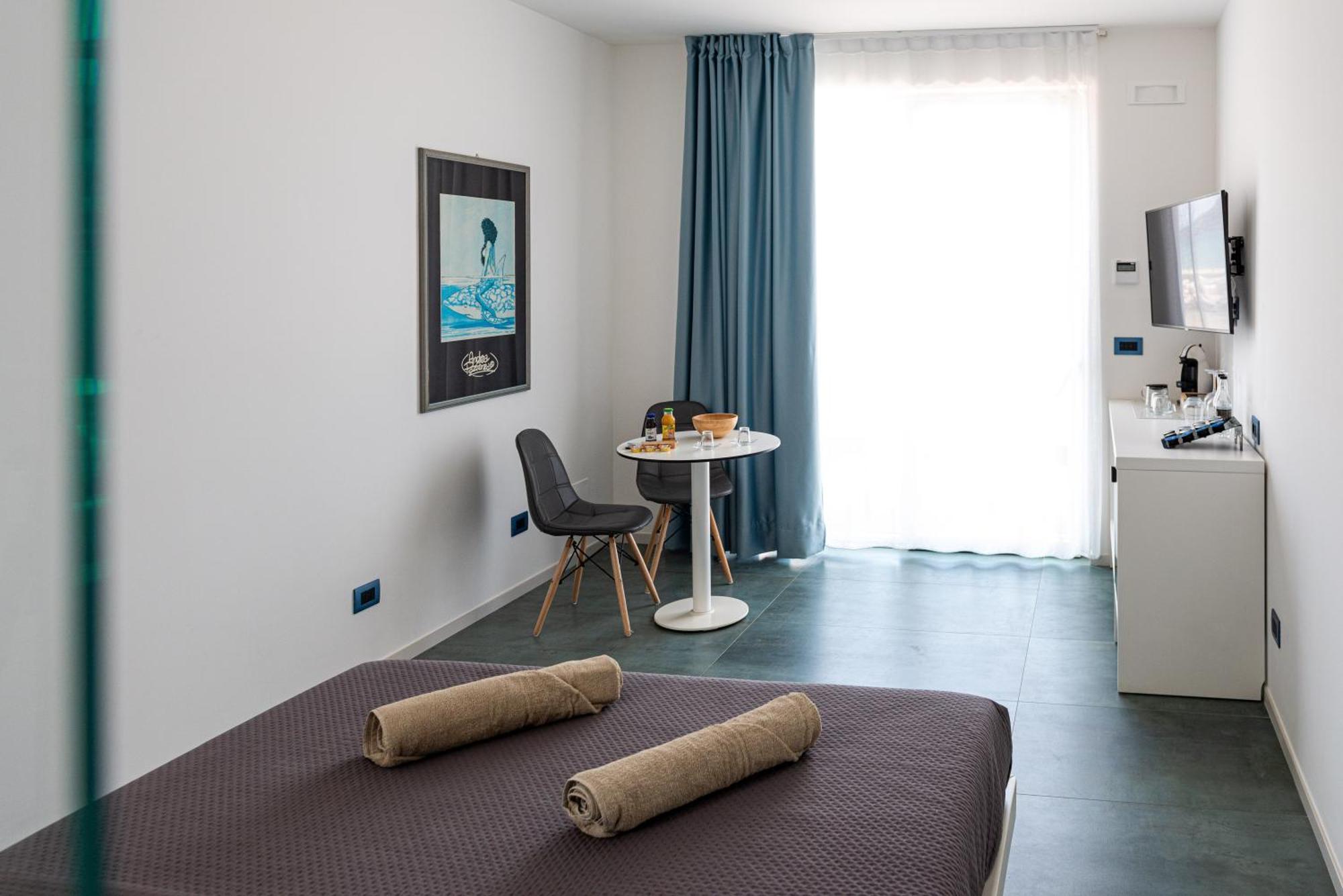 Marina Bay Beach Suites Peschici Extérieur photo