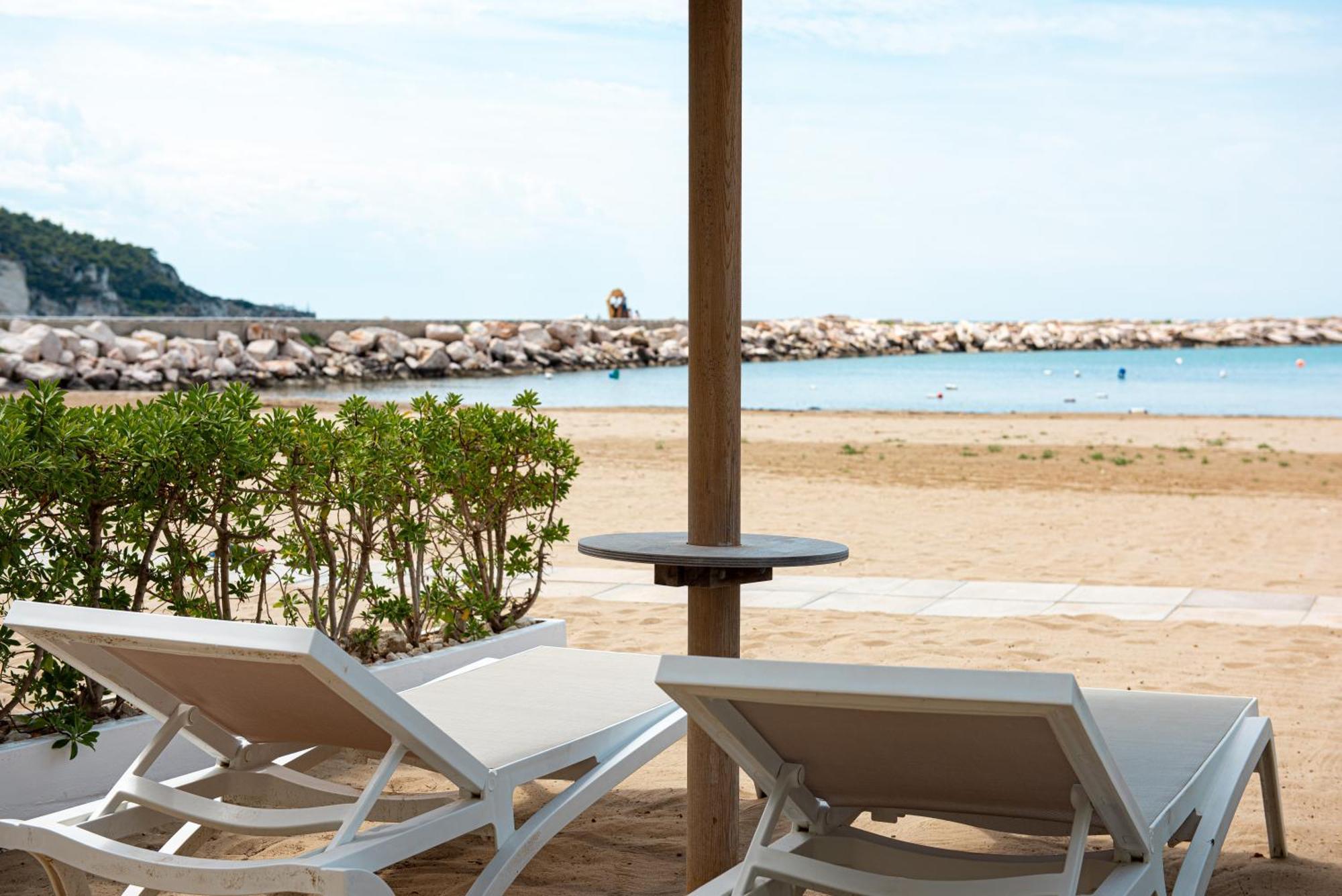 Marina Bay Beach Suites Peschici Extérieur photo