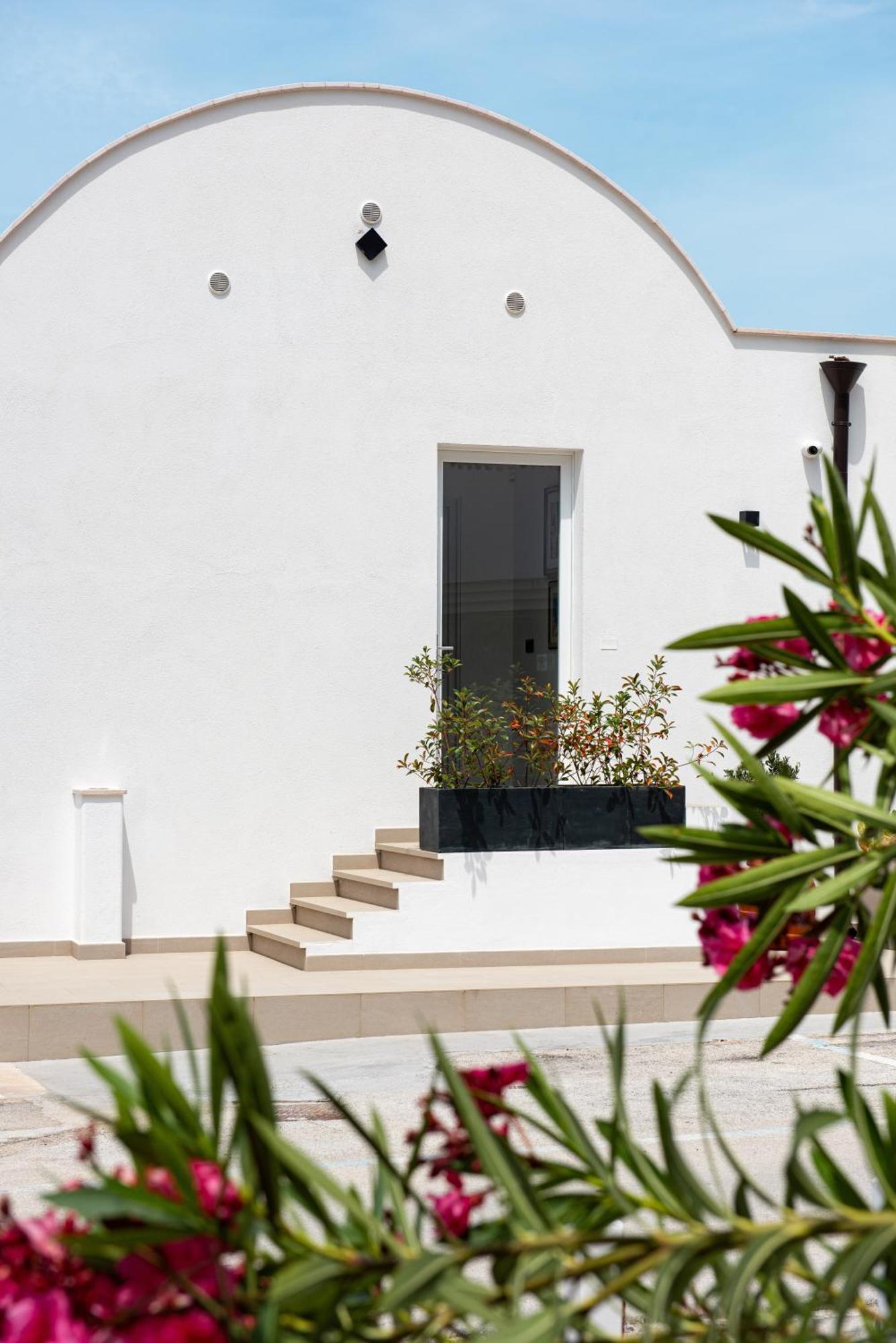 Marina Bay Beach Suites Peschici Extérieur photo